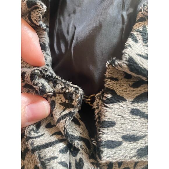 Live a Little Gray Black Animal Print Ruffle Whimsygoth Cardigan Petite Medium - Picture 4 of 8